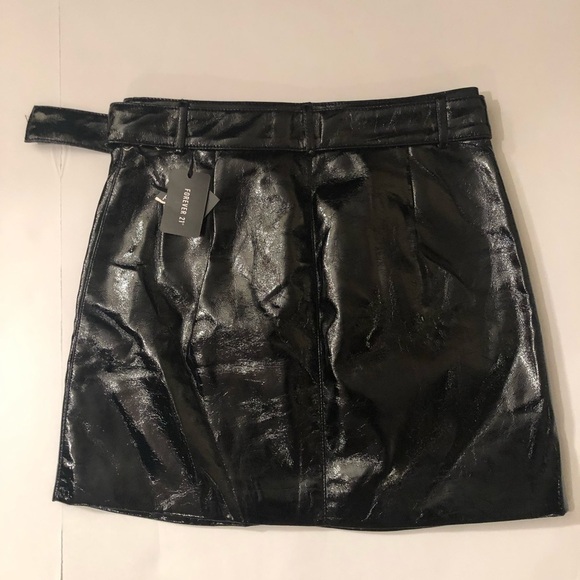 Forever21 Black Faux Leather Belted Mini Skirt NWT - Picture 5 of 8